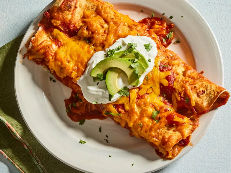 How to Make White Chicken Enchiladas Easily